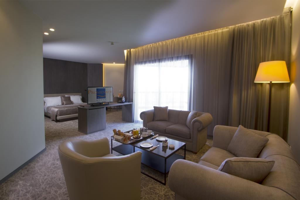 Promenade Hotel Zalqa Kültér fotó